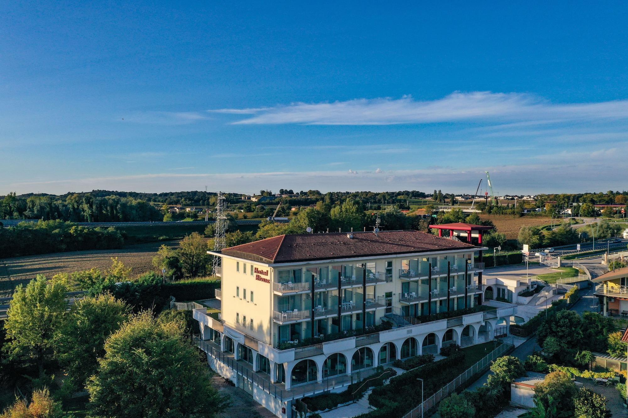 Hotel Rivus Peschiera del Garda Exteriör bild