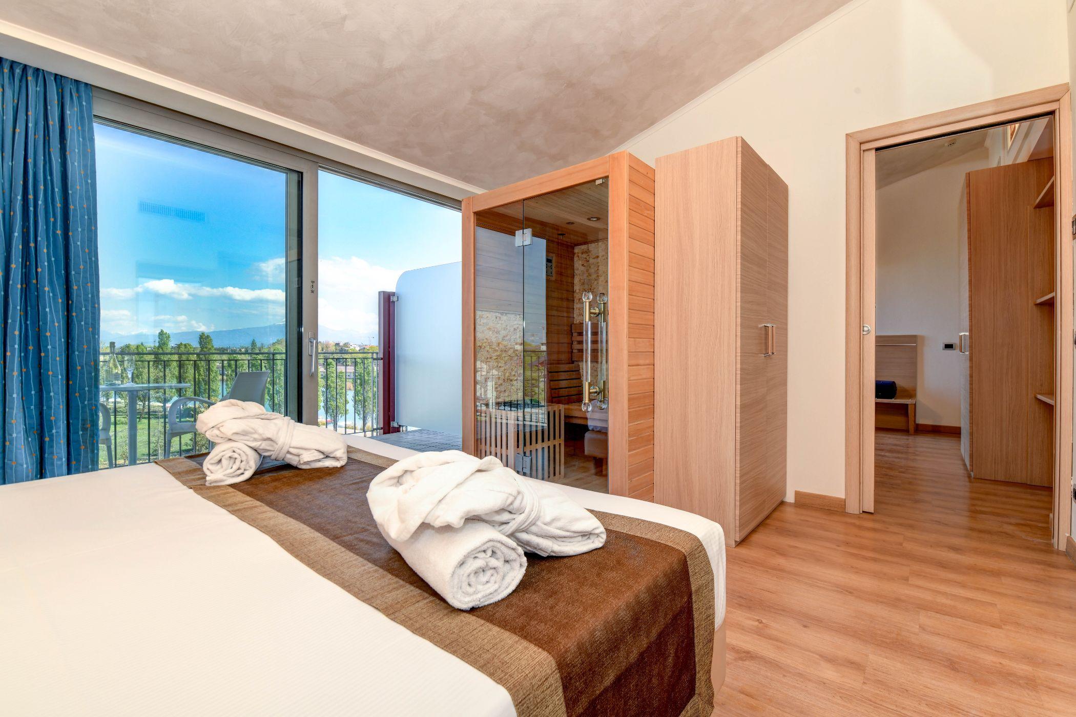 Hotel Rivus Peschiera del Garda Exteriör bild