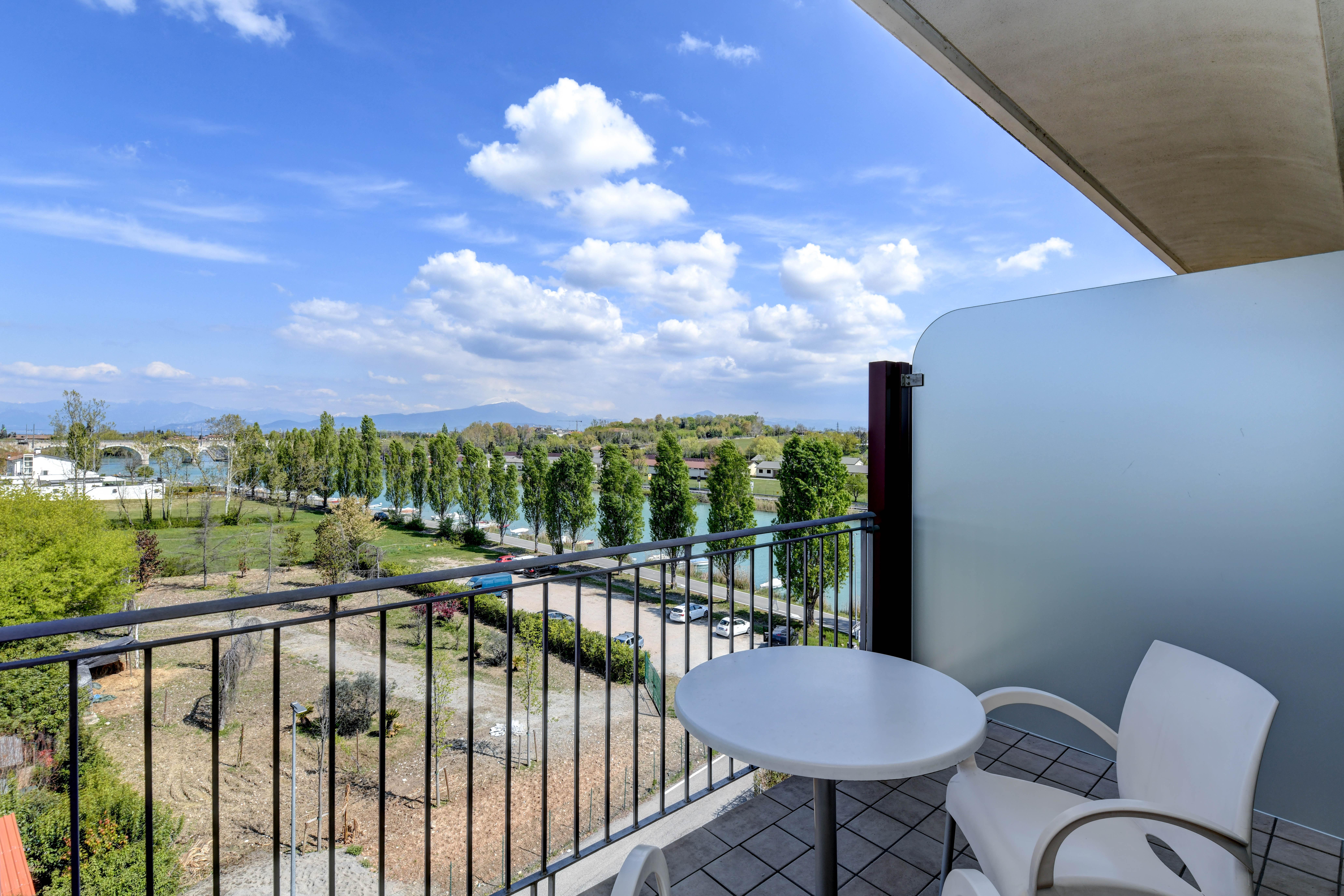 Hotel Rivus Peschiera del Garda Exteriör bild