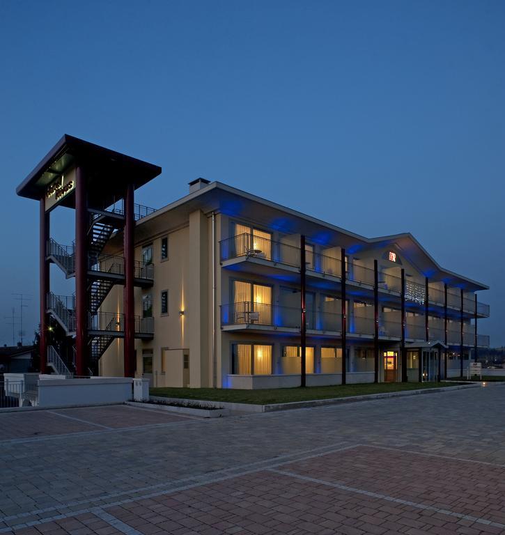 Hotel Rivus Peschiera del Garda Exteriör bild