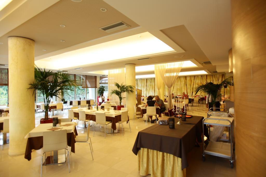 Hotel Rivus Peschiera del Garda Exteriör bild